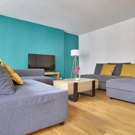 2 Bedrooms Tour Eiffel Breteuil Париж Экстерьер фото