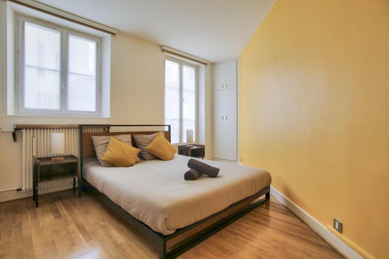 2 Bedrooms Tour Eiffel Breteuil Париж Экстерьер фото
